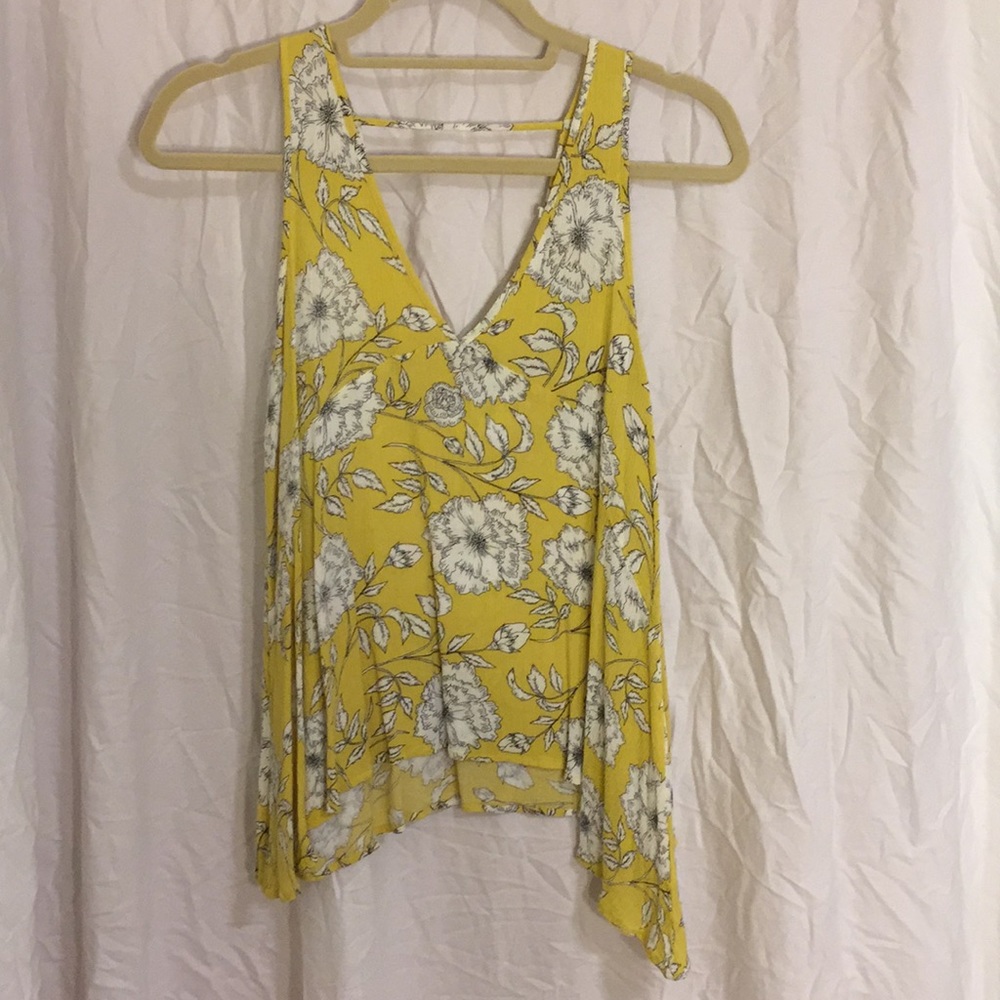 Cute Yellow floral flowy top
